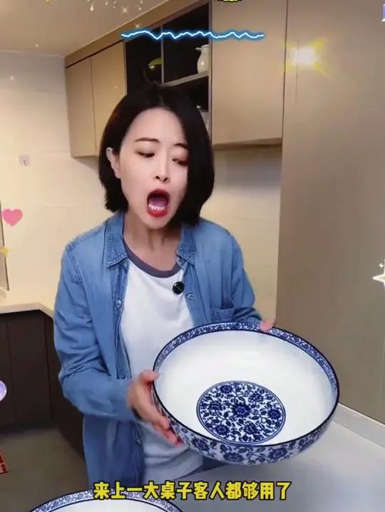 青花瓷系列陶瓷10英寸 大汤盆,装毛血旺水煮鱼都可以,微波炉烤箱都能进