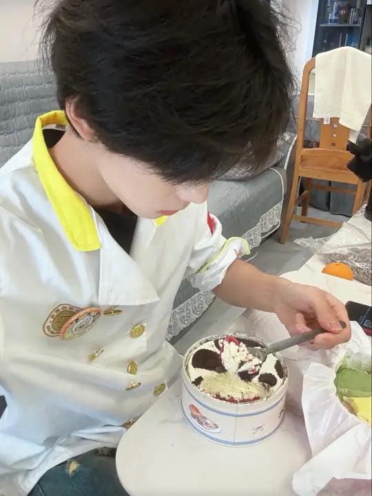 如果生活有烦恼 那就吃点小蛋糕甜品治愈一切