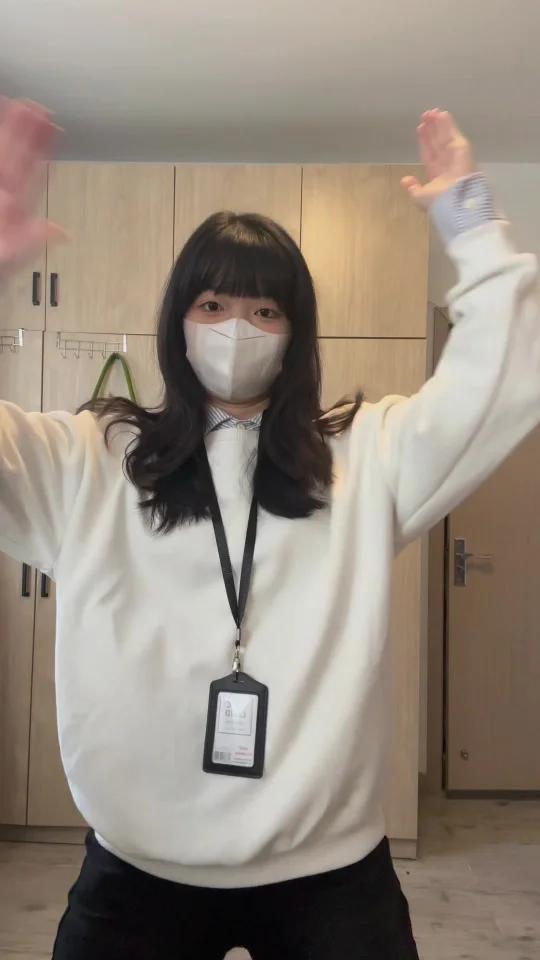 分享一下齐刘海是如何带棒球帽的