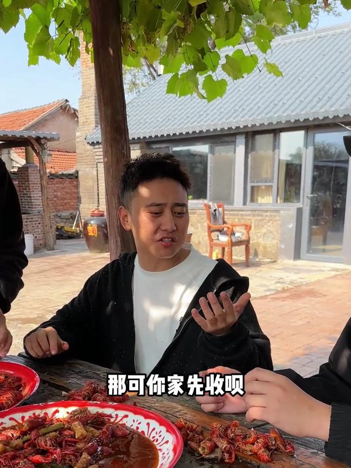 沈阳人对鸡架的喜爱,就是没有一只鸡能完整地走出沈阳!