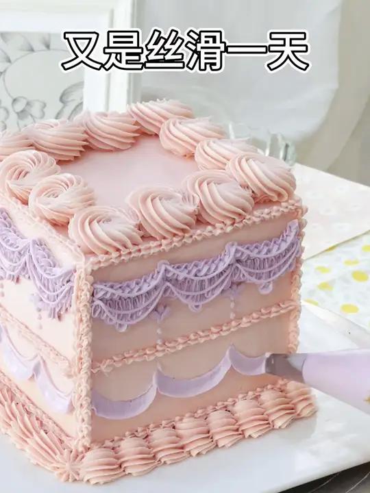 我不同意你们不学裱花蛋糕!我是小欧欧吖,裱花蛋糕这样做太好看了叭～每一层都有一个故事?蛋糕