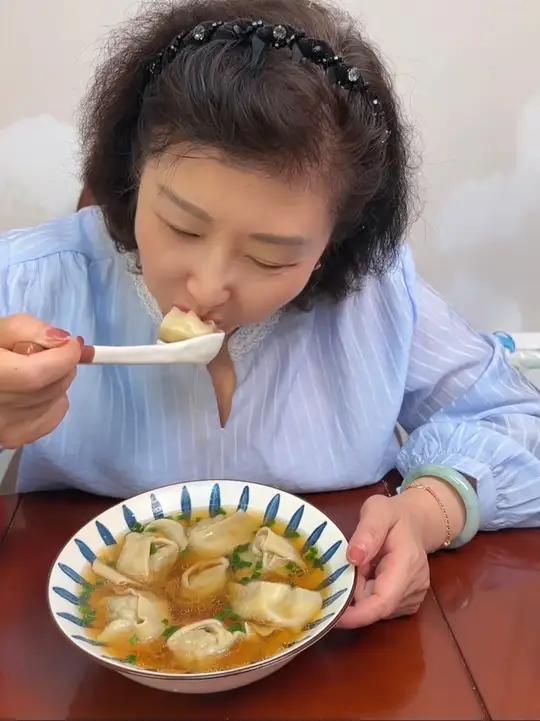 老上海猪油渣大馄饨,天热馄饨备着点,太方便了