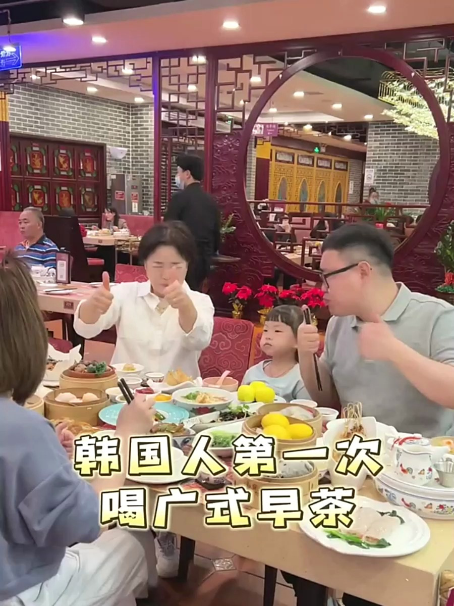 婆婆说在韩国想都想不到,能吃到这么丰盛的早餐