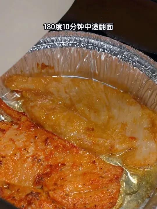 一起做鲜嫩多汁的烤鸡排吧,空气炸锅烤鸡排半成品做法教程
