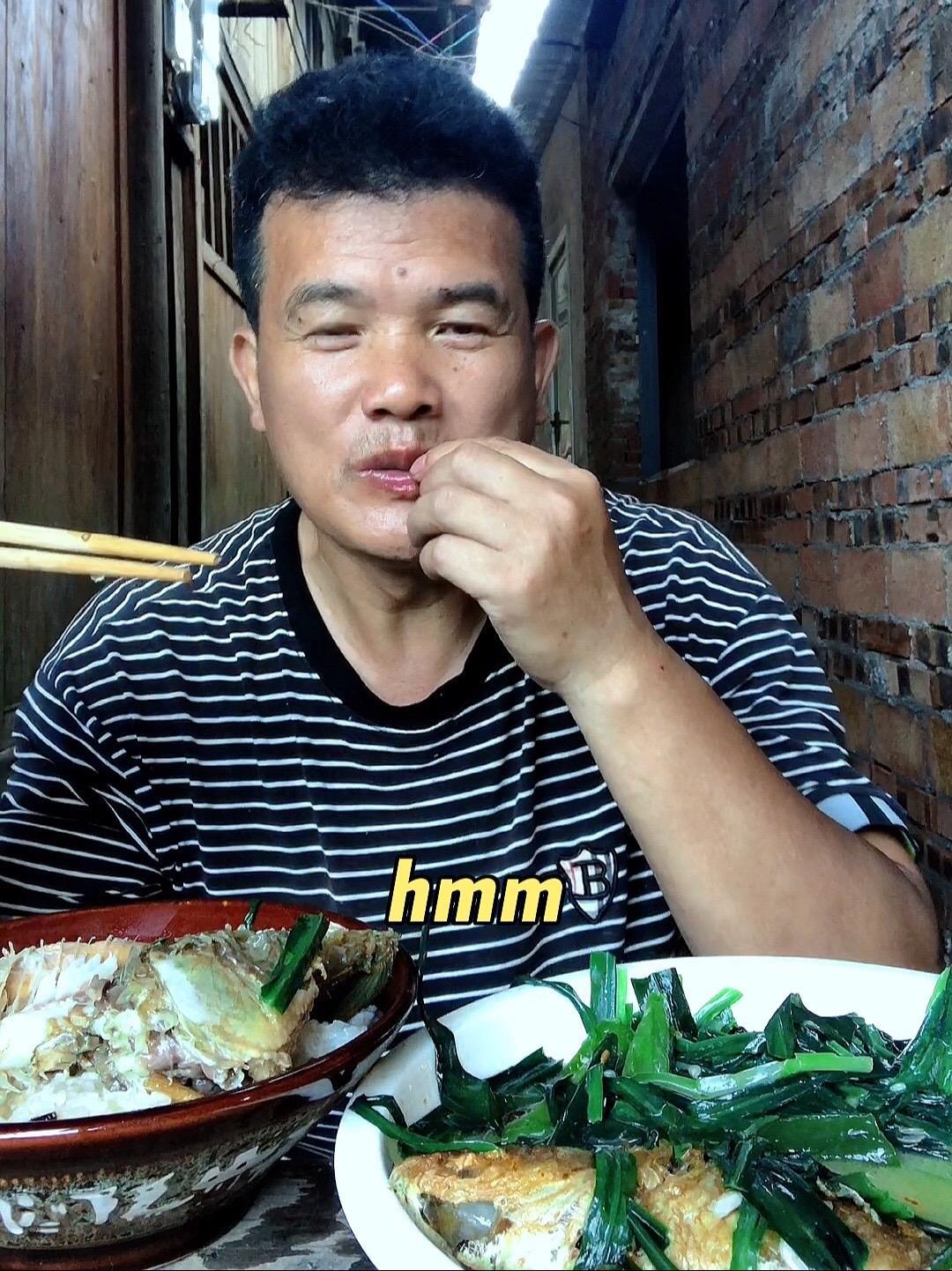 阔叶韭菜是贵州特有的一种产品,怎么做才是最好吃您了解过吗?韭菜 贵州特产 乡村美食 乡村守