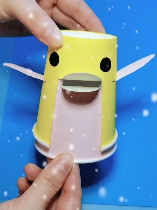 用一次性纸杯做一只活泼可爱的小企鹅!