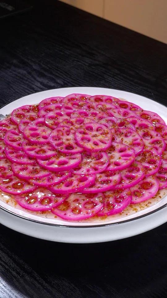 马上就要过年了,餐桌上做个桂花糖藕,好看又好吃