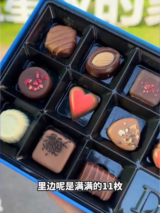 朵娜贝拉的告白小熊巧克力礼盒送人可太合适啦!仪式感满满,没有哪个仙女能拒绝它巧克力仪式感惊