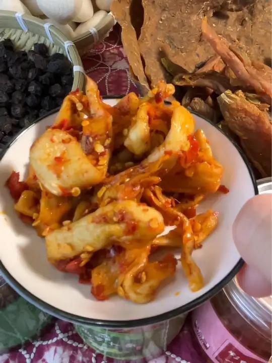 坚持不懈地卖鸡萝卜是我今年冬天最大的事业。好吃到停不下来 人间烟火 金甲岭鸡萝卜
