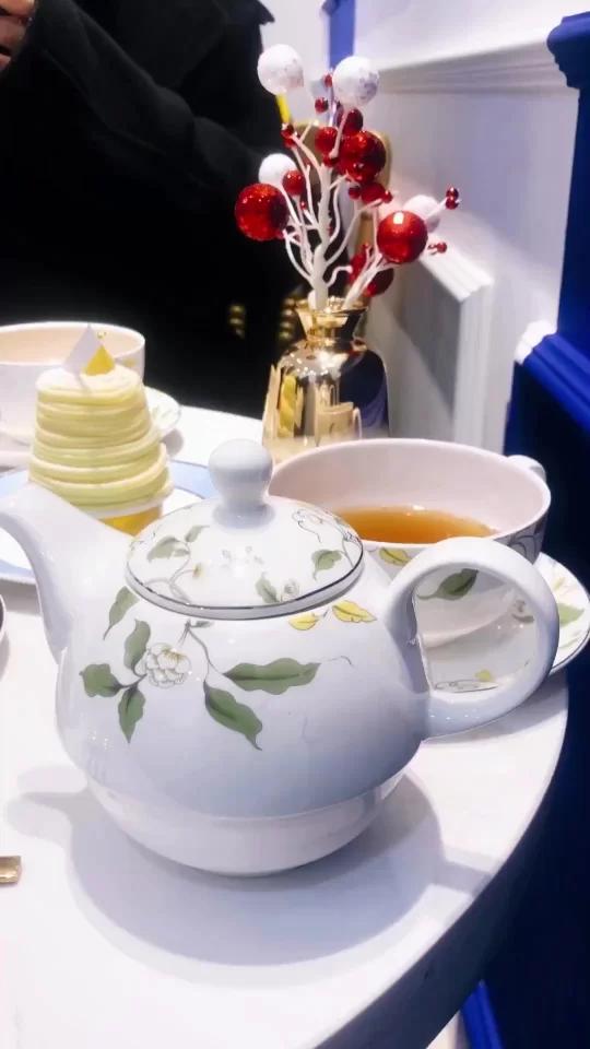 补个昨天一天得吃吃喝喝。周日和出来下午茶&晚餐。开心滴从下午吃喝聊到晚上～表扬红海行动的首