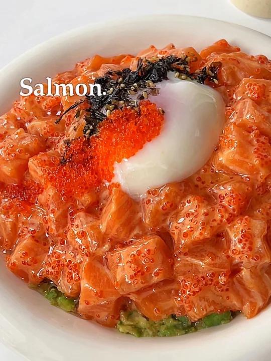 春日限定三文鱼牛油果拌饭这一口巨好吃