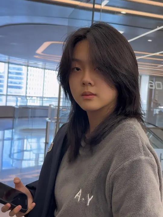 不挑脸型的发型推荐狼尾鲻鱼头锁骨发