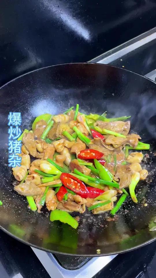 猪杂这样炒真是馋哭了隔壁邻居,超级巨下饭#爆炒猪杂#家常菜#下饭菜