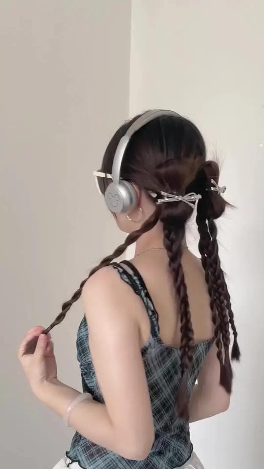 蝴蝶结少女双马尾编发