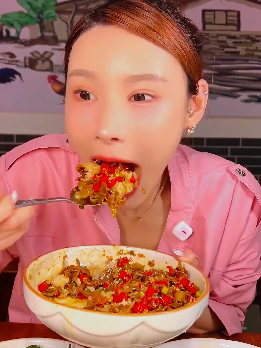 湖南爆辣湘菜铁人五项，遇见痛菜后我开辟了新的辣椒库！