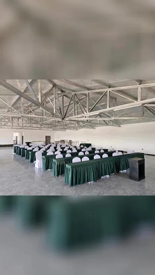 这几天全城人怕是都想往七彩天路假日酒店跑！暑期平日3 - 4人餐488元，有碳烤羊排等美食