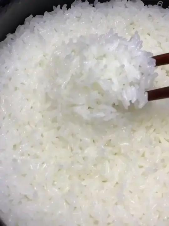延边这地方太绝了,黑土地养出来的粳米颗粒超饱满,煮啥都好吃