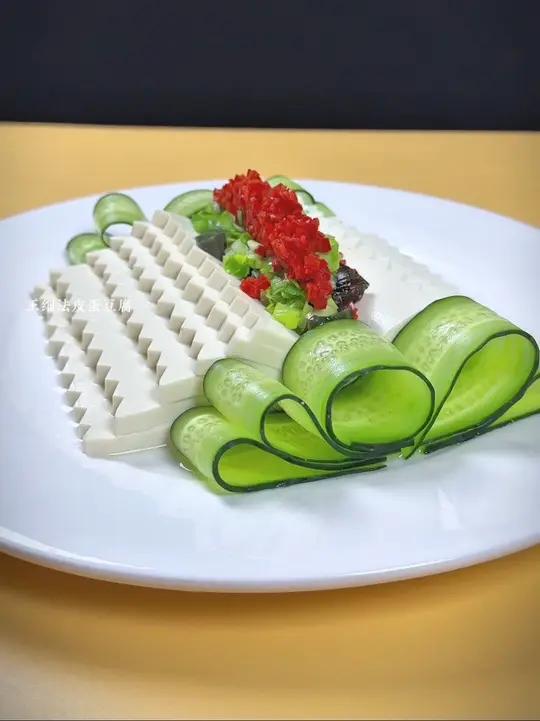 皮蛋豆腐摆盘