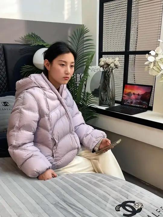 买牛奶绒四件套一定要选雅鹿大品牌的,品质有保障,用着放心,盖着安心