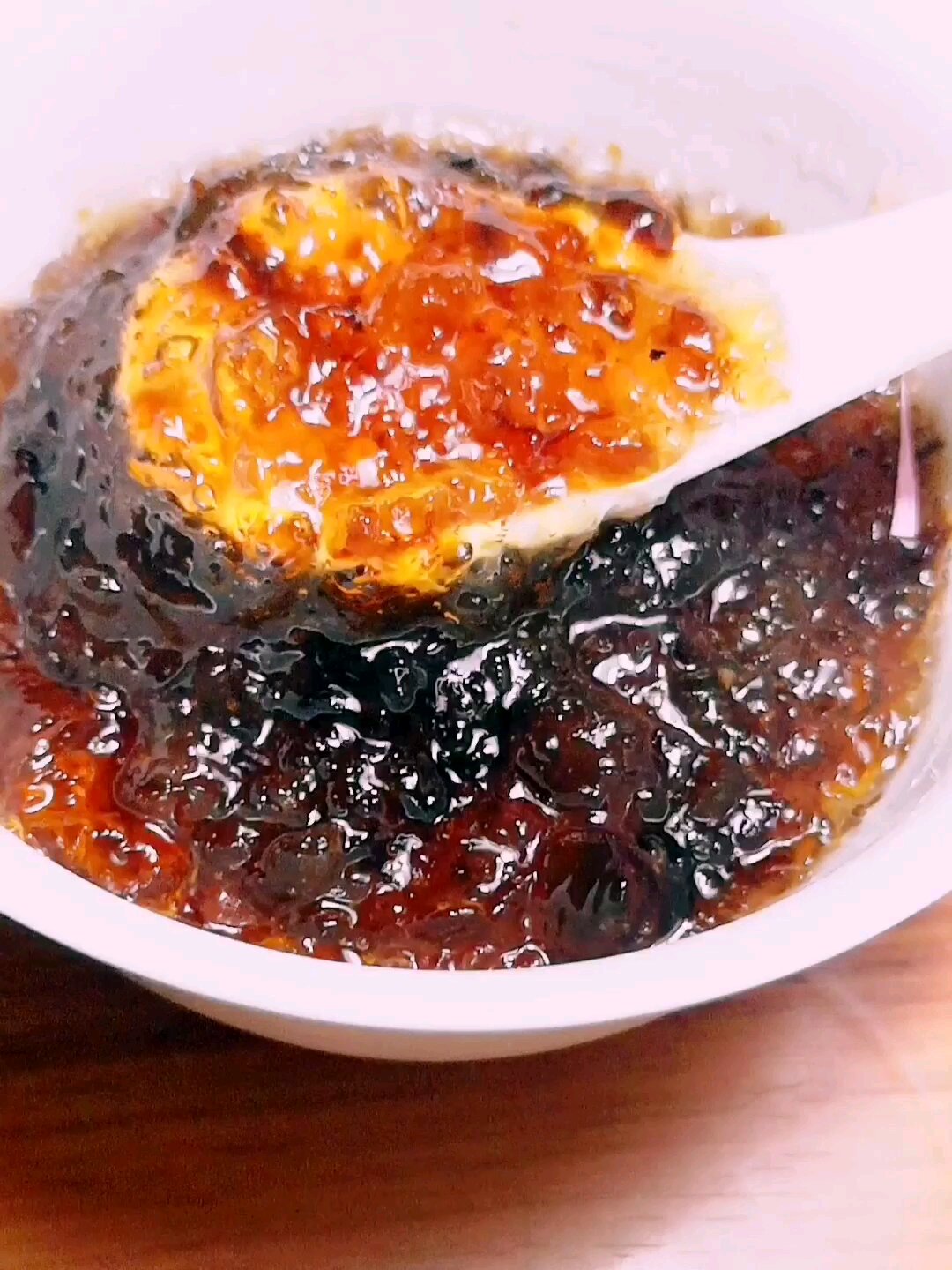 这样做牛奶桃胶,你也可以炖出浓稠的胶质