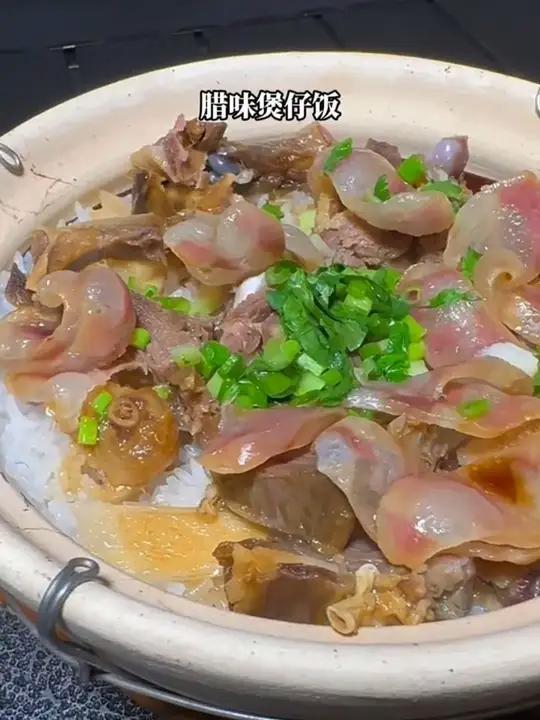 现在正是吃腊味的季节、做上一盘清蒸风干腊鸭，太香了腊鸭广东美食fff