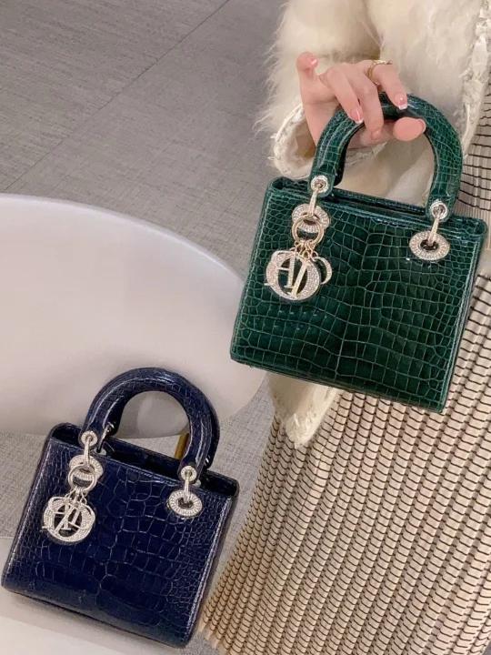 神仙打架现场Dior钻扣鳄鱼皮戴妃