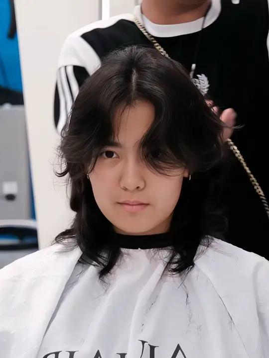 不挑脸型的发型推荐狼尾鲻鱼头卷发