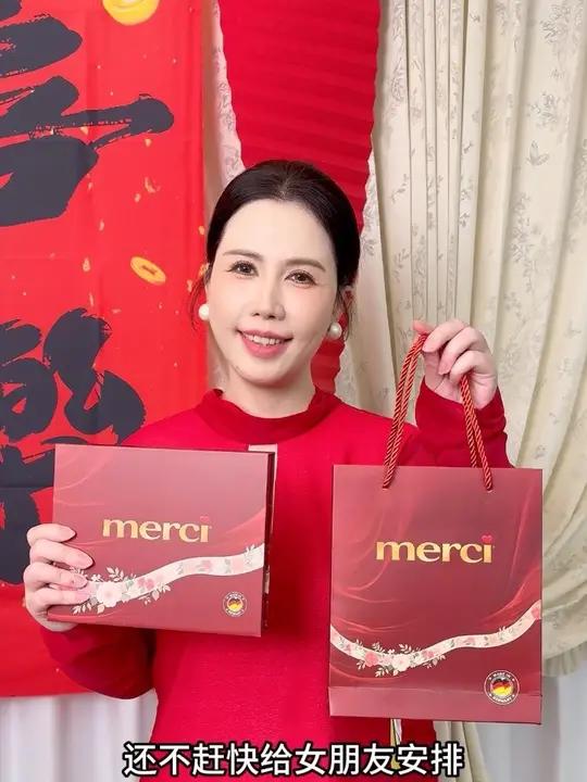 这个一定要送给你最爱的女孩子，德国原装进口，风靡全球40多个国家的口红巧克力，醇香丝滑又有