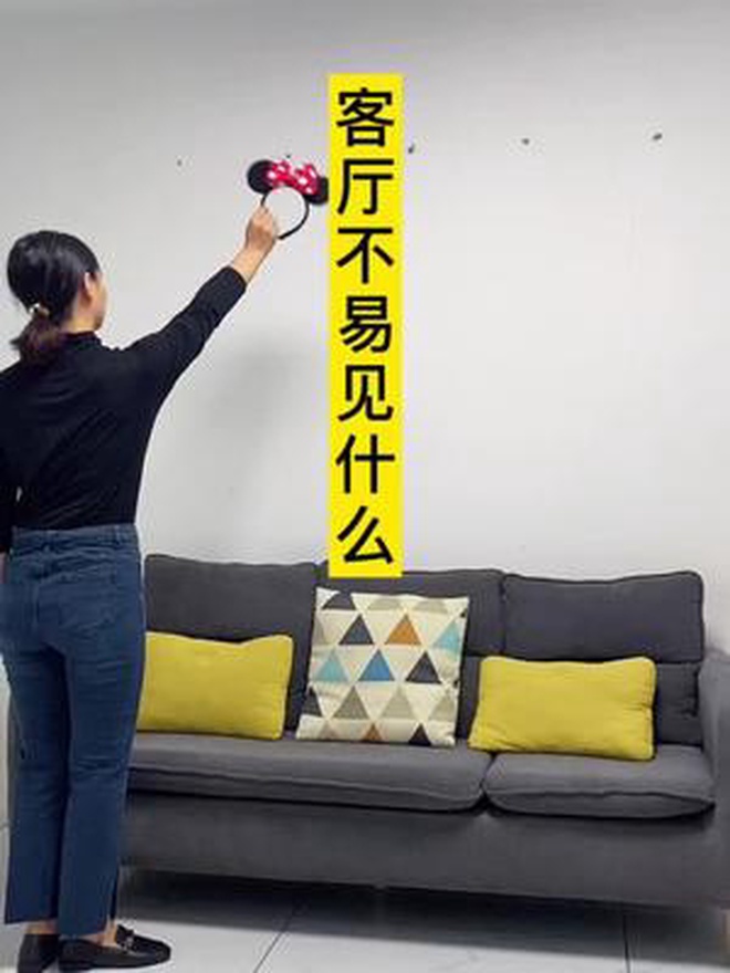 客厅不易见什么 装饰画 软装搭配 晶瓷画厂家 沙发背景三联画