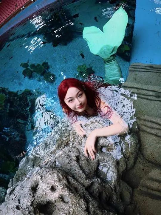 这一次，爱丽儿拿起三叉戟不再是为爱献祭的人鱼，而是成为了亚特兰蒂斯的海后♀ #极限运动 #