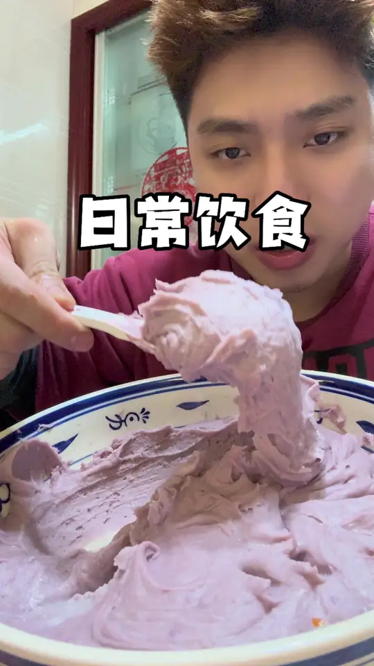 分享日常饮食：早起脆鱼，练完吃一斤米饭、烧烤和鸡胸