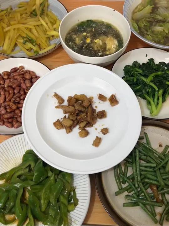 今天买了一大口五花肉,用它做了七菜一汤 怎么做五花肉好吃简单易做的家常菜推荐顶级厨师炒菜教