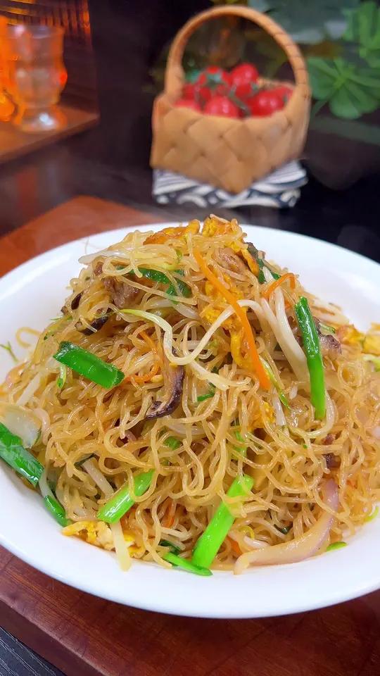 温州炒粉干闻名全世界,很多人吃完都想在温州定居了,真的太香太好吃了