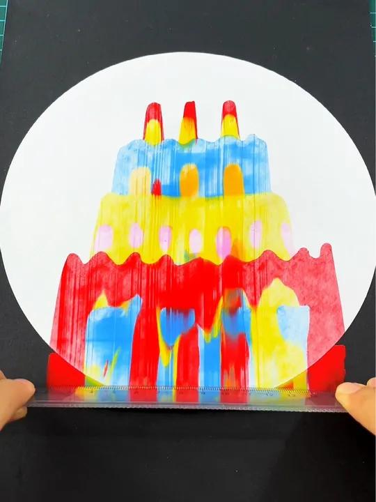 生日创意画 这个超简单又好看的生日蛋糕画法,学会了下次画给朋友 幼儿美术 原来画画这么好玩