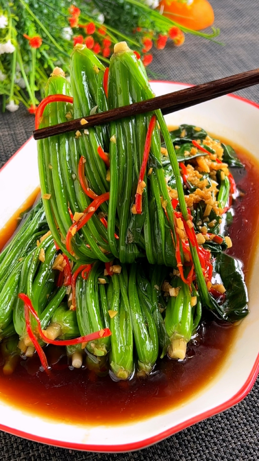 白灼菠菜做法菠菜像我这样做营养美味