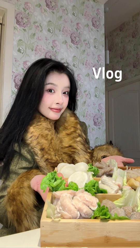 今天做了草莓味提拉米苏蛋糕