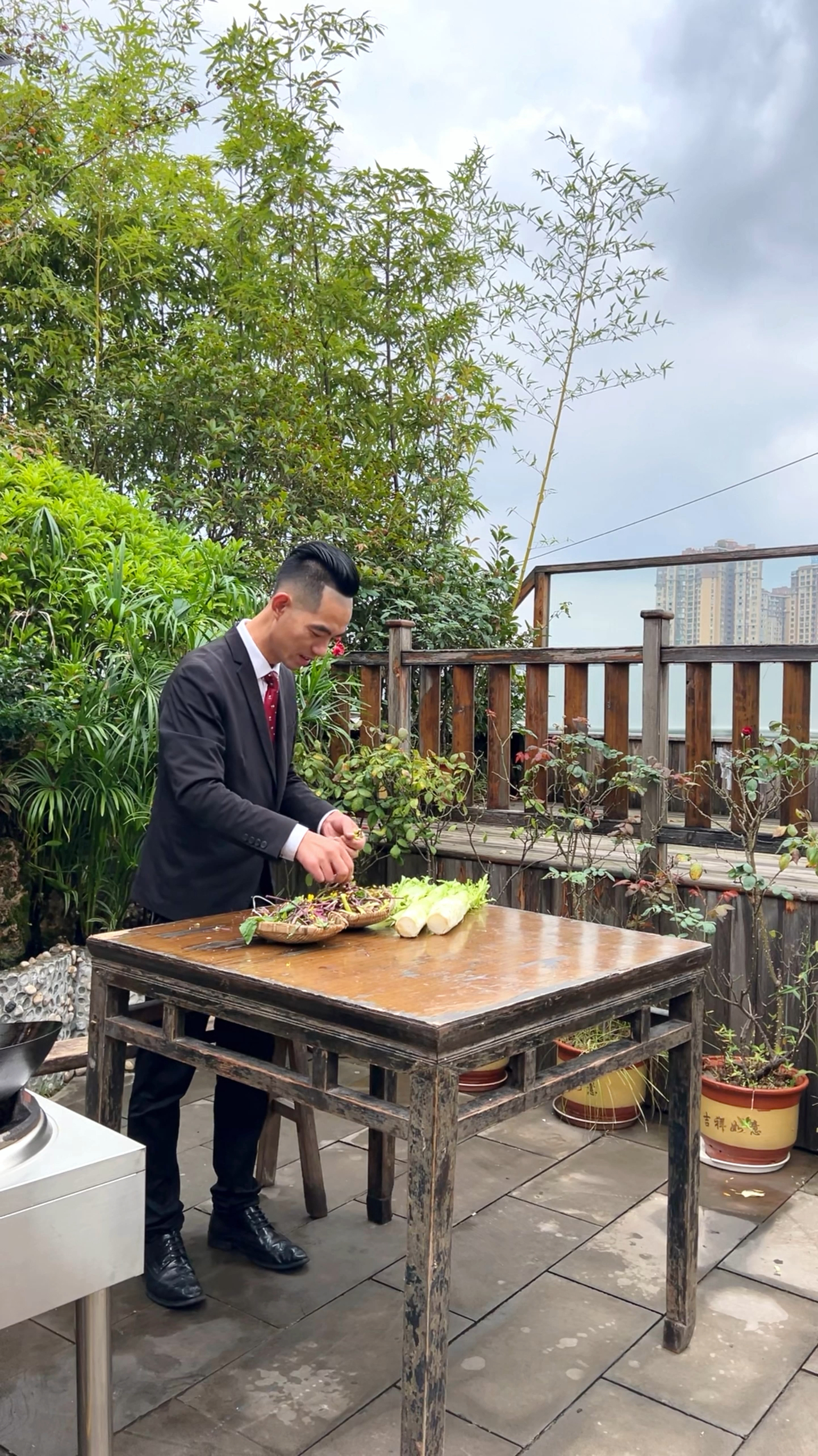 自贡仔姜田鸡麻辣到跳.鲜嫩到叫，入口入心，痛快淋漓为盐帮菜特色代言！