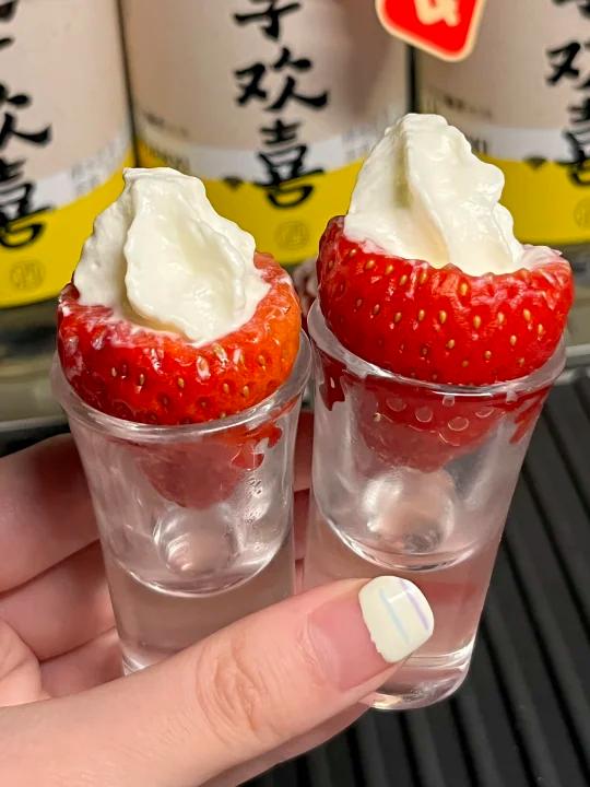 有手就会的酒心草莓蛋糕!