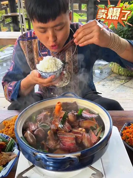正宗湘西腊肉 一口咬下,香气四溢,回味无穷,这就是我们的腊肉