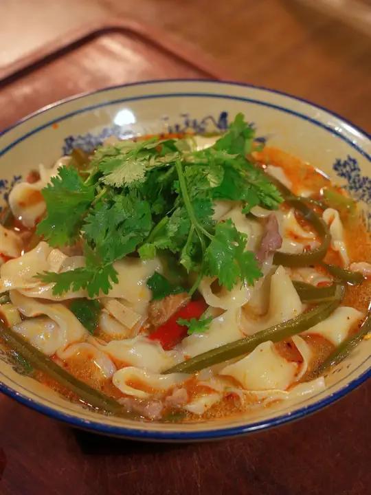 河南特色美食羊肉烩面的做法,汤鲜味美,面条劲道,真的太好吃了 烩面 美食分享 羊肉烩面