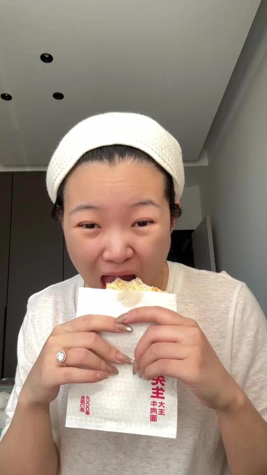 东北穿搭博主vlog,城市女猎人的一天