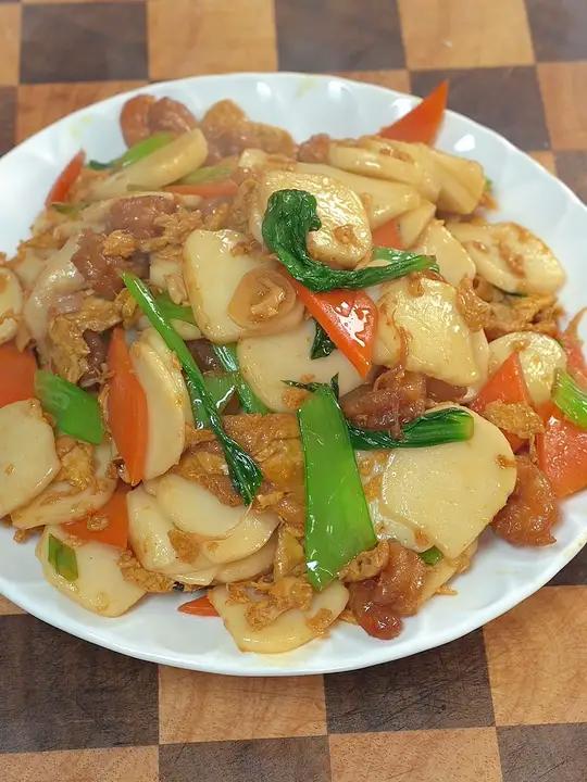 以后想吃炒年糕，就像我这样做，鲜香软糯特别好吃