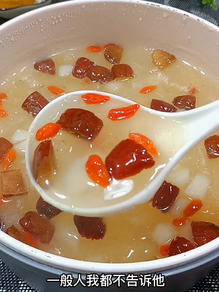 因为冰糖雪梨银耳羹有一句广告语