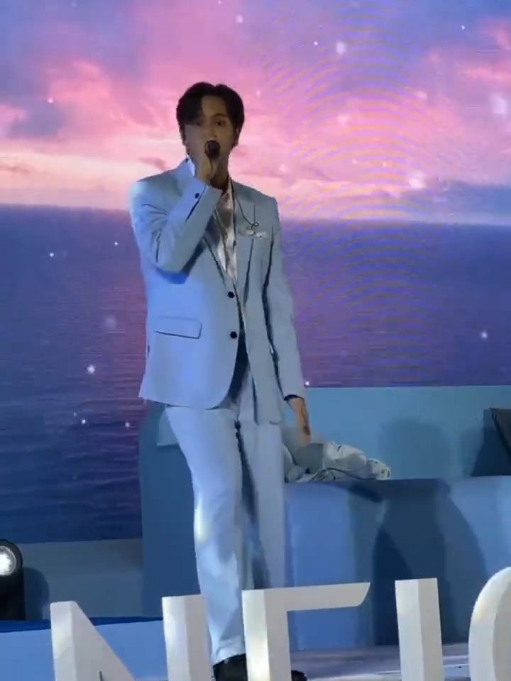 天上的鱼,主题曲