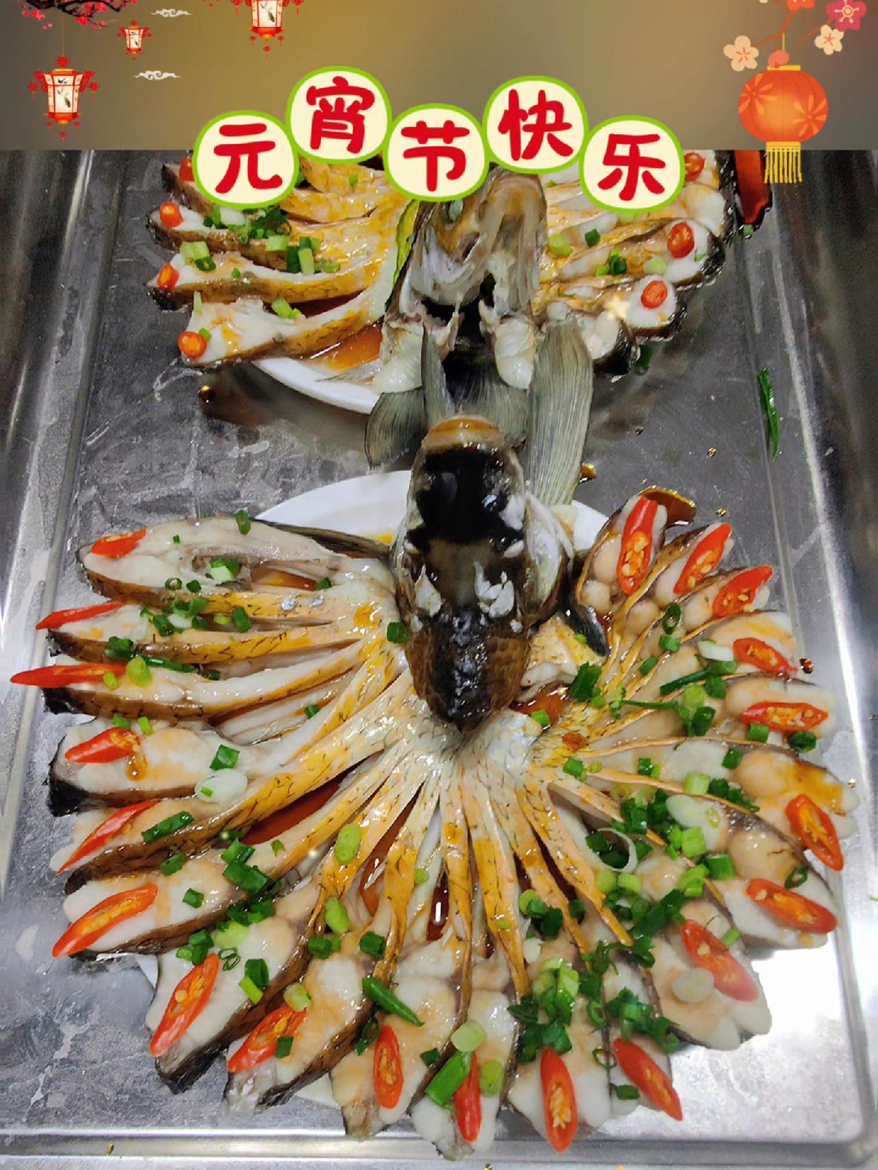 华荣庄华坪炒滑肉,是忙碌生活里的温暖慰藉,是亲友相聚时的欢乐源泉。无论是家庭餐桌,还是宴请