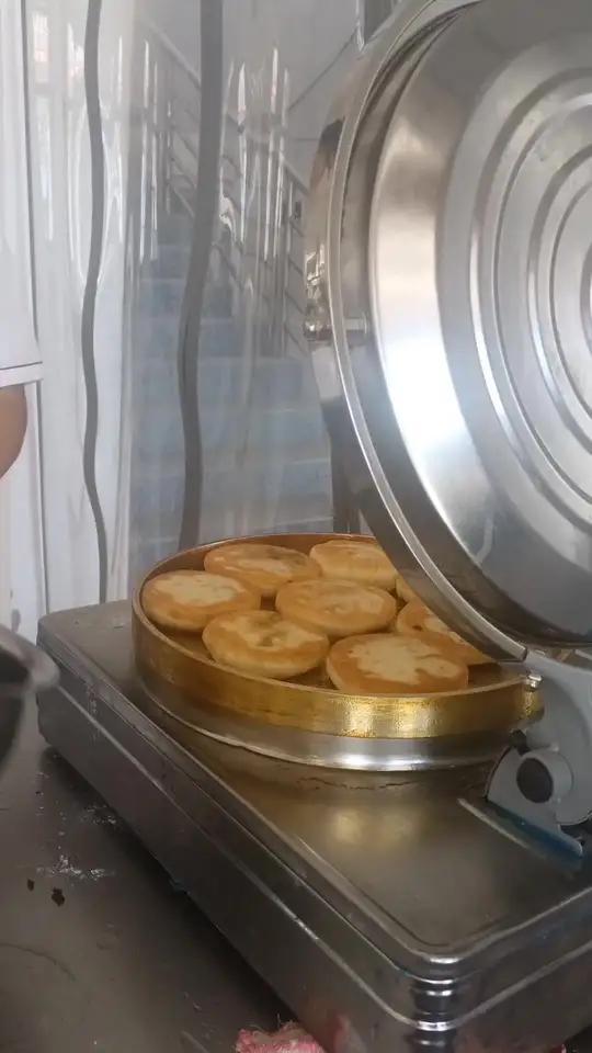 当面花三万学酱香饼一起学的鲜肉包配方今天面粉分享给发酵!鲜肉饼 葱油饼 鲜肉包做法 葱油饼