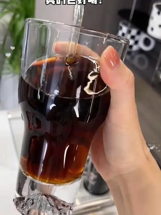 配料表巨干净,大人小孩 自律期姐妹放心喝!酸甜度刚刚好,还带着回甘!巨好喝!