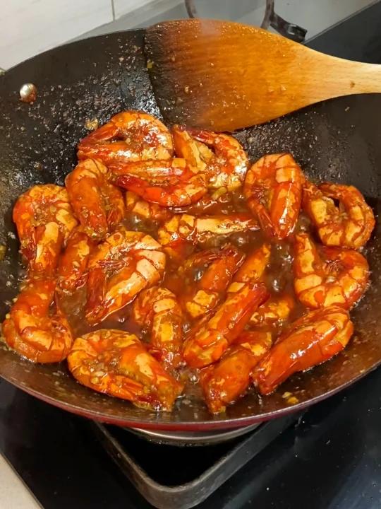 爆炒芥末九节虾真牛嗦一口真的停不下