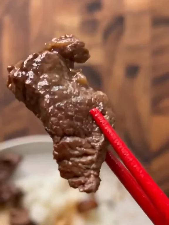 牛肉蘑菇炒菜