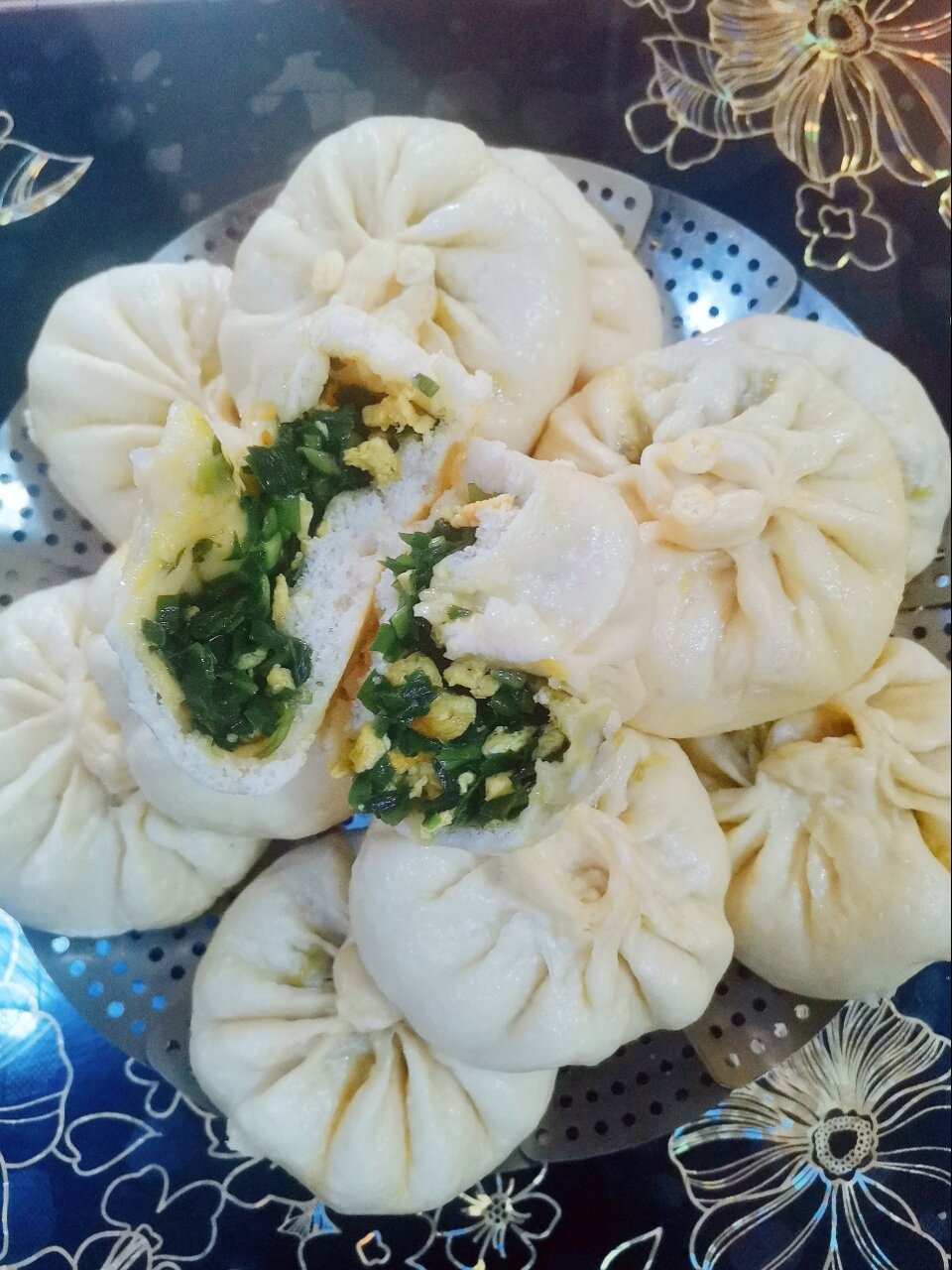 韭菜鸡蛋馅包子